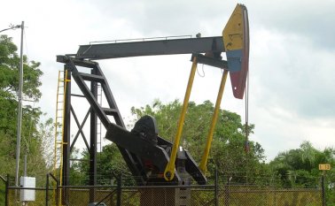 El desarrollo del ‘fracking’ podría generar 250.000 nuevos empleos y le aportaría a la economía alrededor de $20 billones en regalías e inversión. Archivo