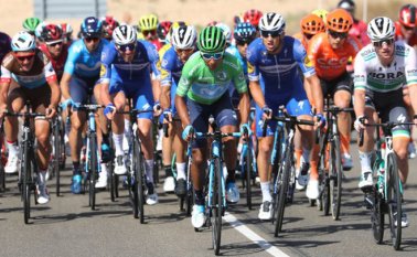 El colombiano vuelve a meterse en la pelea por el título. Movistar Team