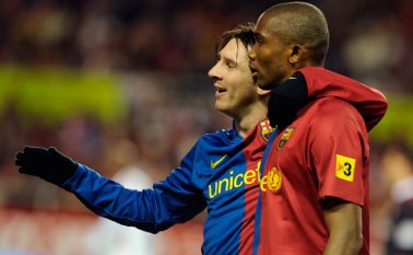 Cinco veces ganador del Balón de Oro, Messi se muestra esquivo cuando se le pregunta por si es uno de los favoritos para ganar el galardón. AFP