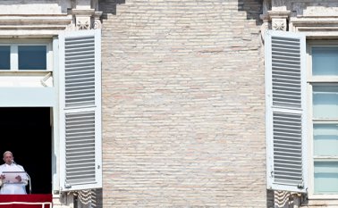 El seminario Pío X se encuentra en el interior del Vaticano, situado a unos pasos de la residencia Santa Marta, donde actualmente vive el Papa. AFP