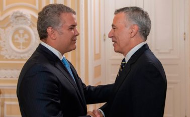 Presidente de Colombia, Iván Duque y el nuevo embajador de los Estados Unidos, Philip S. Goldberg. Colprensa