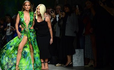 JLo demostró su poder en una sala al borde de la histeria. AFP