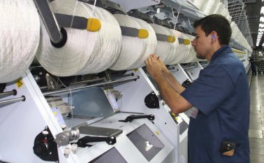 La Federación Nacional de Comerciantes demandó los artículos 274 y 275 del Plan Nacional de Desarrollo, los cuales incrementan los aranceles y es contraproducente para el comercio y el consumidor.
Archivo