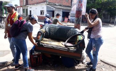 Buscan cubrir 57.000 hogares con labores de eliminación de criaderos y de focos que puedan poner en riesgo la salud de los cucuteños.
Cortesía