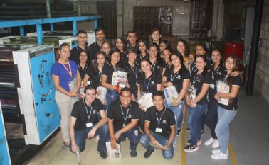 Adriana Castaño, Adriana Núñez, Adriana Meneses, Andrés Agudelo, Angélica Castro, Angie Quintero, Angie Gómez, Brayan Díaz, Carmen Villán, Dayan Ortiz, Diego Sánchez, Edna Torres, Jenis Rosas, Jhon Casadiegos, Jonathan Ramírez, Camilo Chivata, Laura Sanabria, Laura Villamarín, Elizabeth Pérez, Nelcy Duque, Sandra Zárate, Yellyn Aparicio, Yesika Sanguino, Yéssica Pinzón, María Lázaro Mayerlit Escalante y la  instructora Eva Carolina Bautista. Giovanny Rojas