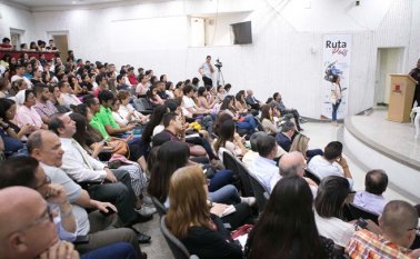 Durante el evento, un grupo de docentes de siete universidades del departamento presentó el estudio ‘Fronteras en Alerta: ¿qué viene para Cúcuta y el Catatumbo?’, que resume el impacto social y económico de la migración venezolana.
Juan Pablo Cohen