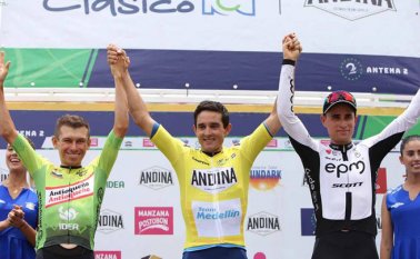 Didier Chaparro (Orgullo Paisa), Óscar Sevilla (Team Medellín) y Alexander Gil (EPM-Scott). Antena2.com.co