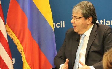 El Gobierno se mantiene en su posición de "legalidad" en todos sus procesos propaz en Colombia. Archivo Colprensa