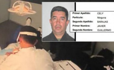 Los abogados no explican el por qué, antes de que Merlano saltara al vacío, su cliente la despide de un fuerte abrazo y le ayuda a organizar algunas cosas previas a su fuga, como consta en el video. Colprensa