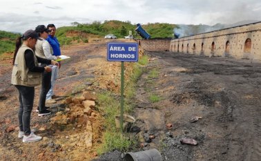 Durante la inspección que hicieron los funcionarios de la Oficina de Control y Vigilancia de Corponor se supervisó  también que estos establecimientos comerciales tuvieran al día permisos de emisión atmosférica, concesiones de agua y vertimientos.
 Cortesía