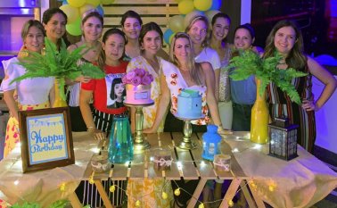 Mayita Gómez,  Marcela Ángulo, Adriana Machicado, Milena Hernández,  Ximena García, Lina Garcés, Carolina Arango, Nina Oswald, Carolina Luna, Isabel Coronel y  Támara Jaramillo. Cortesía