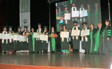 Michael Guevara Montes, Merli Yohana Peña Botello, Diana Mercedes Ramírez Bayona, Adriana Joleidy Torres Montaño, Doris Rocío Palma Suárez, Daniel Fonseca Durán, Karen Marbeny Díaz García, Magali Alba Niño, Karen Lucía Rivera León, Jorge Alexander Villamizar Quiñónez, Luis Anderson Miranda Torres, Erika Molina Rincón, Carlos Corredor Pereira y Yolanda Gallardo de Parada.
Cortesía