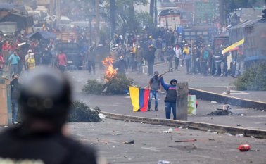 La movilización comenzó como una protesta contra de los recortes instaurados por el gobierno de Moreno. AFP