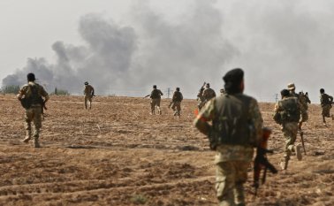 Los combates se concentran en una franja de 120 kilómetros, a lo largo de la frontera entre Siria y Turquía. AFP