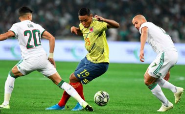 El planteamiento de Carlos Queiroz, que movió la titular con respecto al duelo ante Chile, se vio truncado desde el 15 cuando llegó el primer gol.  @FCFSeleccionCol