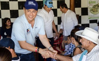 “La llegada de Albino García fortalece más el trabajo que hemos venido haciendo y el próximo domingo con el apoyo de los cucuteños ganaremos la Alcaldía de Cúcuta”, señaló Gelvez. Cortesía