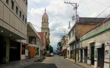 El poco movimiento se concentra en las trochas. La Opinión