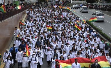 La oposición anunció que desde el lunes se intensificarán las medidas de protesta, especialmente en La Paz, sede del Ejecutivo y Legislativo. AFP