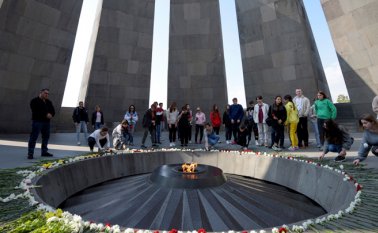 Una treintena de países y la mayoría de los historiadores reconocen el genocidio armenio. Según las estimaciones, entre 1,2 millones y 1,5 millones de armenios murieron durante la Primera Guerra Mundial a manos de las tropas del Imperio otomano, entonces aliado de Alemania y del Imperio austrohúngaro. AFP