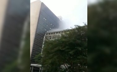 Centro Cívico de Barranquilla en llamas. Colprensa