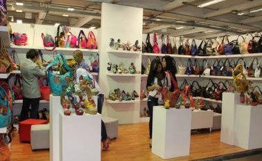 Las 27 empresas de diferentes regiones de Colombia tendrán primero una agenda académica con información para su proceso de instalación en Perý y en donde podrán reforzar conocimientos en aspectos tributarios, migratorios, laborales y creación de empresa, entre otros. Archivo La Opinión