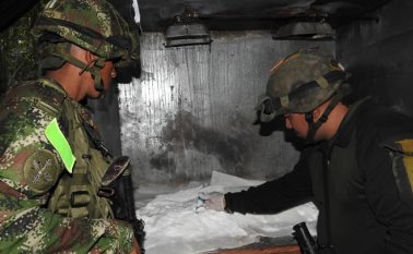 La estructura tenía una capacidad de producción de 1.500 kilos de cocaína mensual.
Ejército