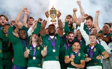 Sudáfrica ganó su tercer mundial de rugby e igualó en títulos a los famosos ‘All Blacks’, luego de un partido intenso. AFP