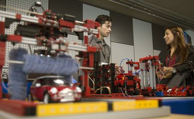 Los estudios indican que la tecnología puede ser un gran aliado para el desarrollo de los negocios. Sin embargo, las empresas colombianas aún no invierten lo suficiente en la transformación digital.
Archivo