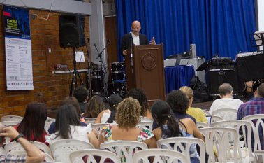 Las conferencias y mesas de trabajo se realizarán en: Udes, Universidad Libre, Universidad de Pamplona, Fundación de Estudios Superiores de Comfanorte, Escuela de Administración Pública y Universidad Simón Bolívar. 
 Alfredo Estévez