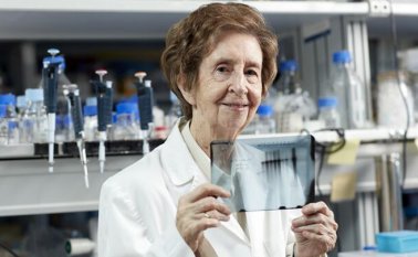 Margarita Salas, en el laboratorio del Centro Severo Ochoa en el que ha estudiado el virus bacteriofago phi29 hasta poco antes de morir. Oficina Europea de Patentes
