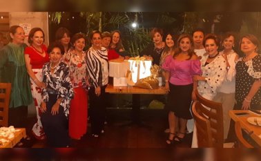 Sarita De Barajas, Silvia Faillace, Betty de Lamk, Dora Haddad, Ñeca Castro Lobo, Nassire Safi, René de Castro Lobo, Mercedes de Becerra, Catalina Mantilla,Diana Gutiérrez, Clarita Sánchez, Magaly de Canal, Betty de Correal y Nancy Núñez.
Cortesía