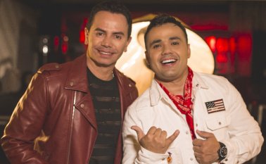 Jhonny Rivera lo acompañó a grabar ‘Escápate’. Cortesía