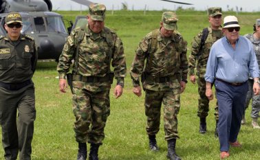 Advierte el comunicado que "con la debida oportunidad, las Fuerzas Militares pusieron a disposición de las autoridades competentes, el personal, la información, documentos y material relacionado con la operación para el desarrollo de las investigaciones". Colprensa