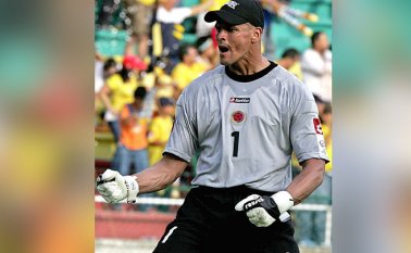 El reconocimiento fue entregado a la viuda de Calero, Sandra Sierra. Archivo