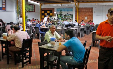 Durante el tercer trimestre del año la economía colombiana registró un crecimiento de 3,3%. Archivo