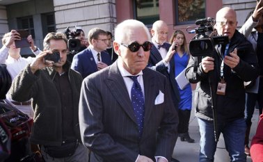 La sentencia de Stone se fijó para el 6 de febrero y el exfuncionario enfrenta una pena de hasta 20 años de prisión. AFP