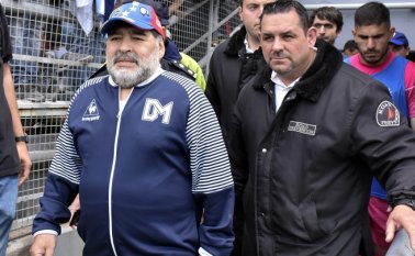 El presidente de Gimnasia, Gabriel Pellegrino, confirmó que Diego Maradona ya no es más el técnico del club argentino. AFP