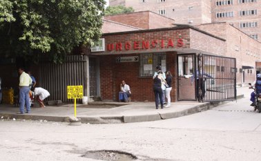 A las 10:20 de la noche, en el hospital Erasmo Meoz, se conoció sobre la muerte del joven. Archivo