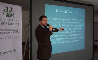 Omar Barragán Fernández, profesor de la Facultad de Contaduría y Administración de la Universidad Autónoma de México. Cortesía