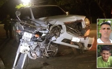 El papá de Carlos Andrés (izquierda) aseguró que uno de sus hermanos le acababa de regalar una motocicleta a su hijo, como recompensa por haber aprobado el año escolar. Por ello, él estaba feliz. Cortesía
