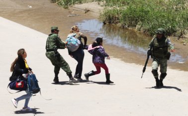 El norte de México ha sido escenario de hechos violentos en los últimos meses, como la frustrada captura, el 17 de octubre, de Ovidio Guzmán, hijo del capo Joaquín “Chapo” Guzmán, condenado a cadena perpetua en Estados Unidos. AFP