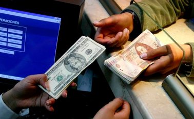 Remesas. Archivo La Opinión