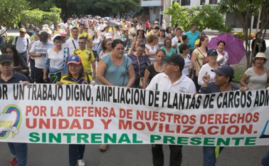 Cerca de 800 cucuteños engrosaron las marchas del paro nacional, que se adelantó en Cúcuta. La protesta se inició sobre las 8 de la mañana, en el parque Simón Bolívar, y finalizó en el parque Santander. Juan Pablo Cohen