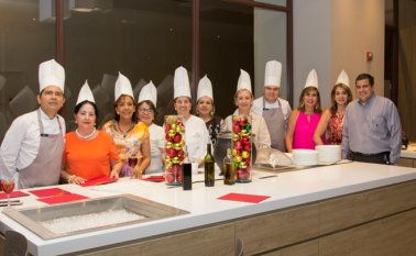 Javier Botello, Judith de Gómez, Sonia de Rodríguez, Olga Gómez, Marlene de Ararat, Margarita Botero, María Eugenia Bernal, Maicol Ríos, Yolanda Rey de Colmenares, Luz Perla Perdomo de Montaña y Hugo Santos Caldera. Alfredo Estévez
