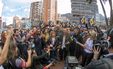 Entre los 250 artistas que han confirmado su participación, se encuentran Doctor Krápula, Telebit, Monsieur Periné, Adriana Lucia, Los Petit Fellas, Aterciopelados, Systems Solar, Diamante Eléctrico y Esteman. Cortesía El Espectador