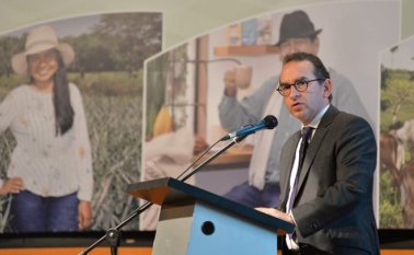 Ministro de Agricultura y Desarrollo Rural, Andrés Valencia Pinzón. Twitter