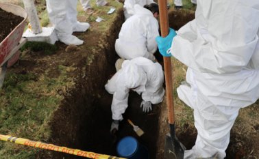 La JEP reveló oficialmente este sábado que tiene información de que al menos 50 cadáveres de víctimas de falsos positivos podrían estar enterrados en Dabeiba y trabajan en exhumarlos en los próximos meses. Colprensa