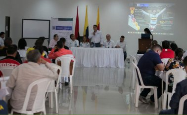 La mesa estuvo compuesta por Arnulfo Sánchez, director del IMRD; Perla Álvarez, directora técnica de Inspección, Vigilancia y Control del Ministerio del Deporte; Miguel Acevedo, director de Posicionamiento y Liderazgo del Ministerio; César Angarita, director Infraestructura de la Oficina de Recursos y Herramientas, y David Alvarado, director de Indenorte. Juan Pablo Cohen