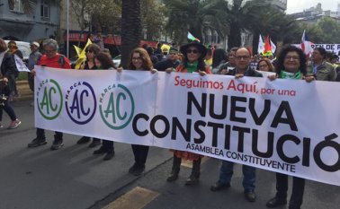 En el plebiscito del 26 de abril se consultará a los chilenos sobre dos preguntas: si quiere o no una nueva Constitución y qué tipo de órgano debería redactar esa nueva Constitución. @ClaudiaDides