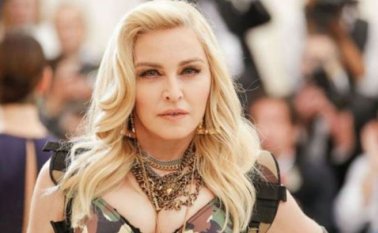 Madonna concluyó su mensaje presentando disculpas a los fanáticos por la cancelación de algunos conciertos y deseó felices fiestas. @EP_Mundo